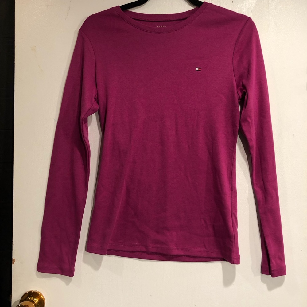Tommy Hilfger long sleeve top In Raspberry. Size medium - Picture 3 of 15